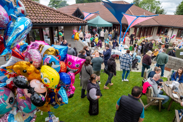 Summer garden balloons